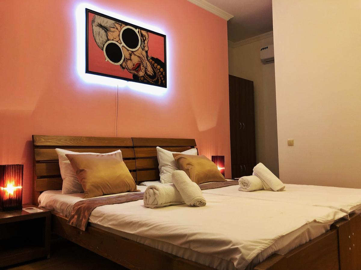 Hotel Tipsy Tiflis Dış mekan fotoğraf